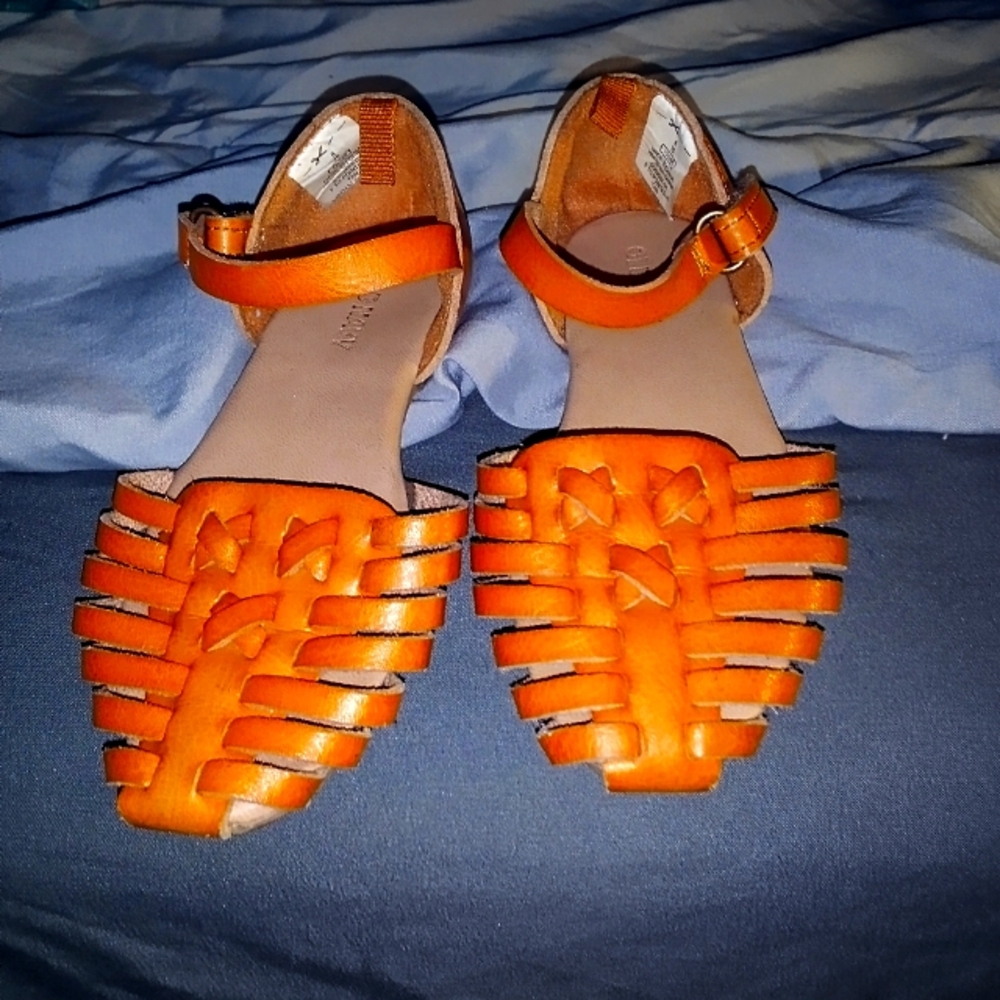 Size 8 toddler sandals